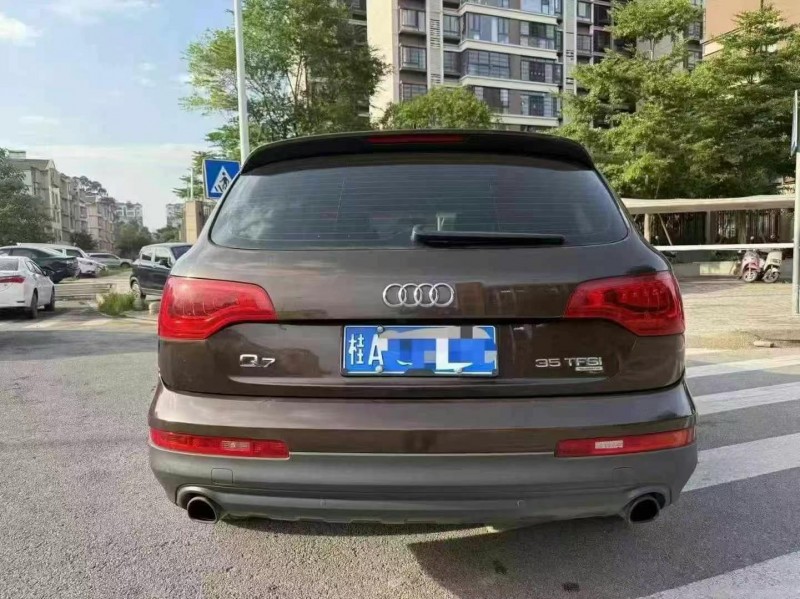 15年贵港奥迪Q7