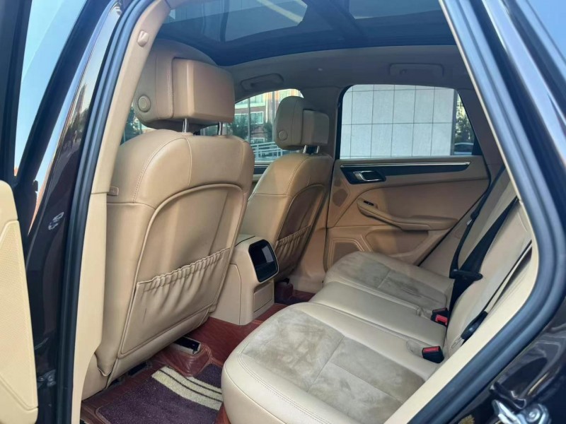 14年济南保时捷Macan