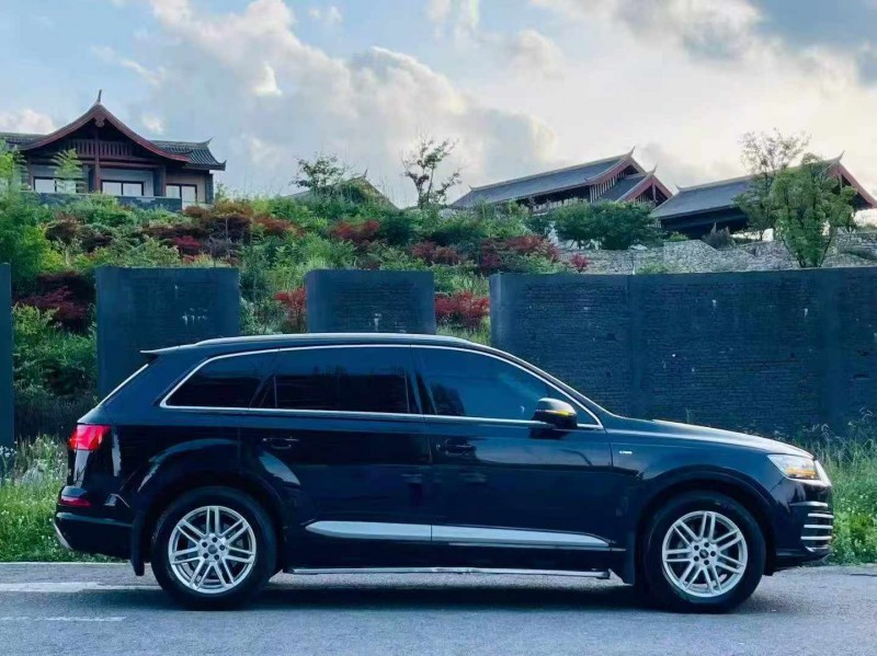 17年六盘水奥迪Q7