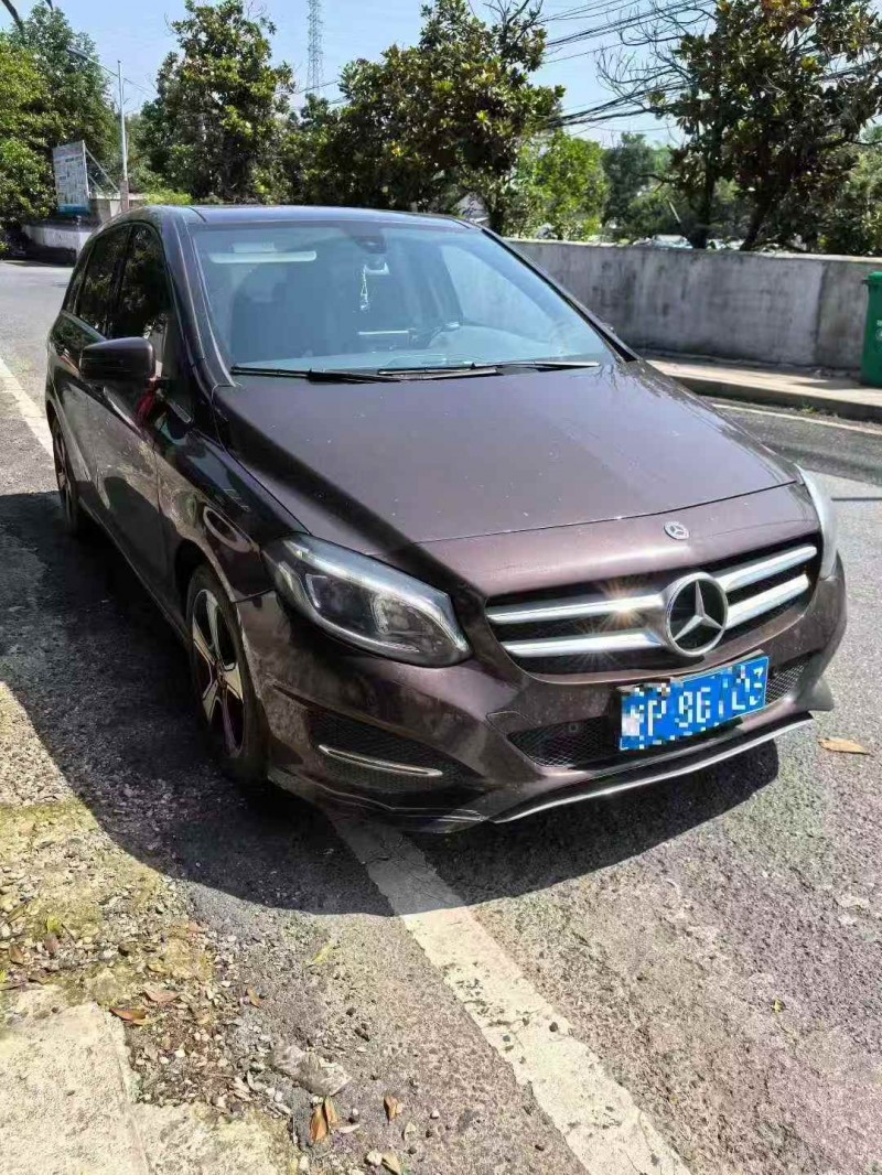18年蚌埠奔驰B