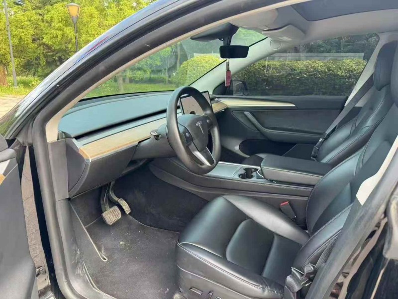 21年烟台特斯拉MODEL Y