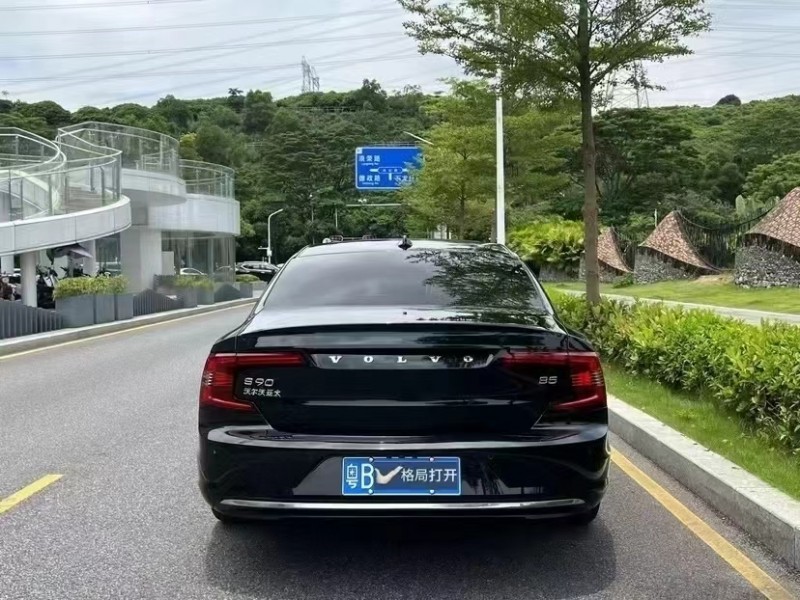 23年深圳沃尔沃S90