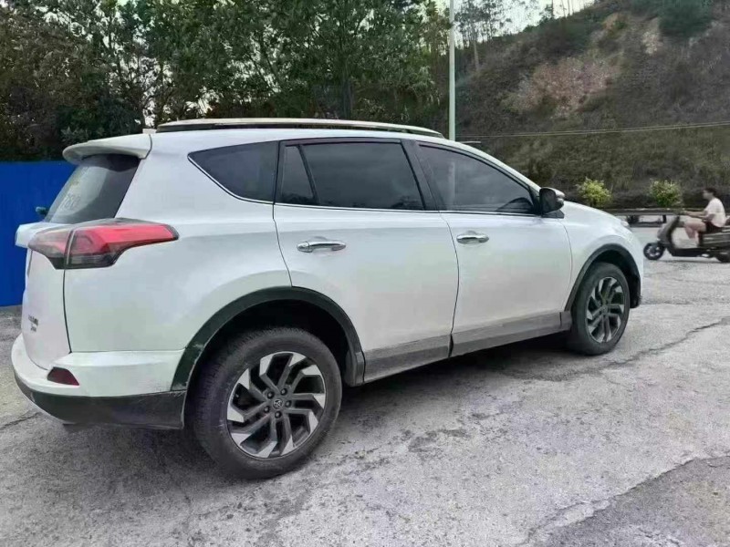 18年钦州丰田RAV4荣放