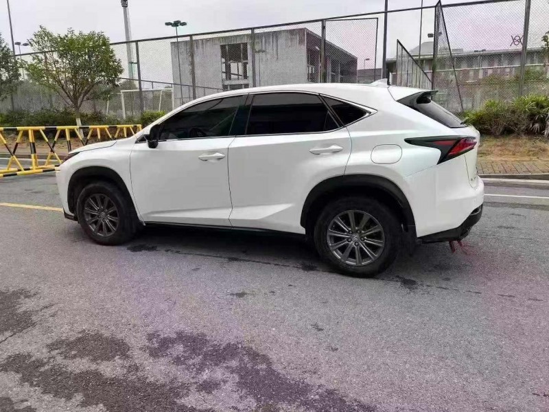 15年桂林雷克萨斯NX