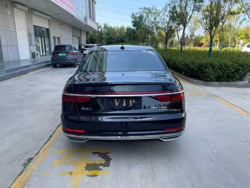 20年潍坊奥迪A8L