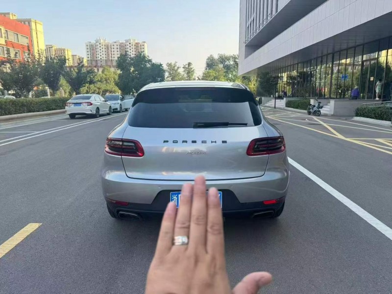 14年济宁保时捷Macan