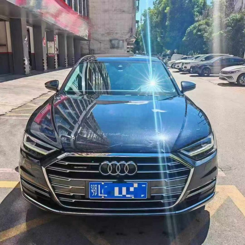 21年襄樊奥迪A8L