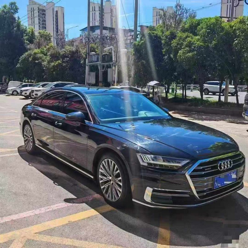 21年襄樊奥迪A8L