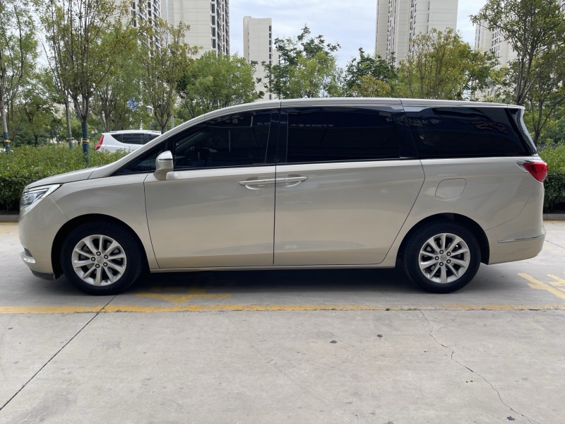 18年济宁别克GL8