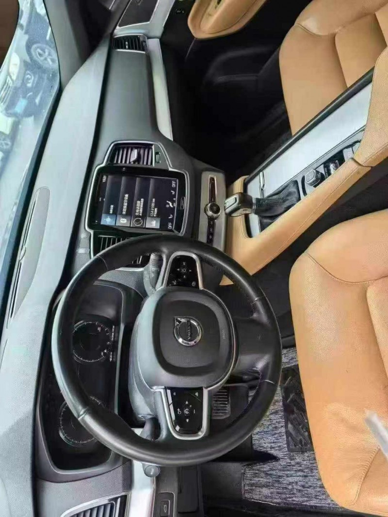 17年重庆市沃尔沃XC90