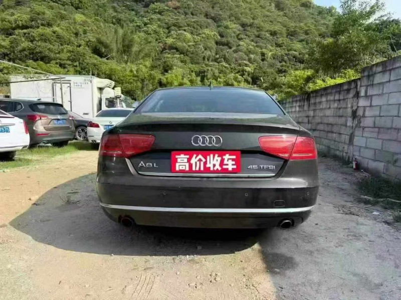 13年江门奥迪A8L