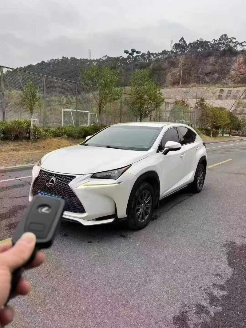 15年钦州雷克萨斯NX