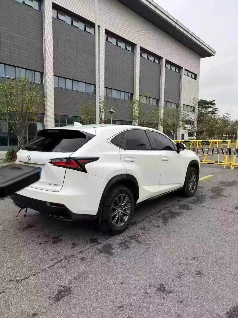 15年钦州雷克萨斯NX