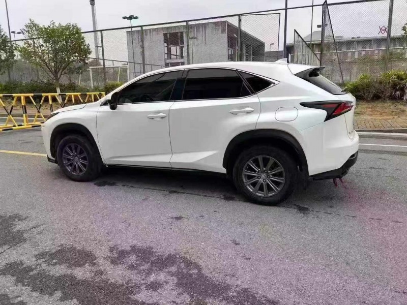 15年钦州雷克萨斯NX