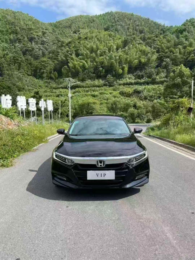 19年福州本田雅阁