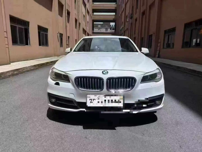 13年重庆市宝马5系