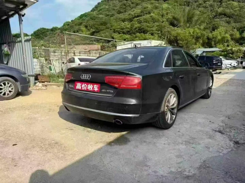 13年珠海奥迪A8L