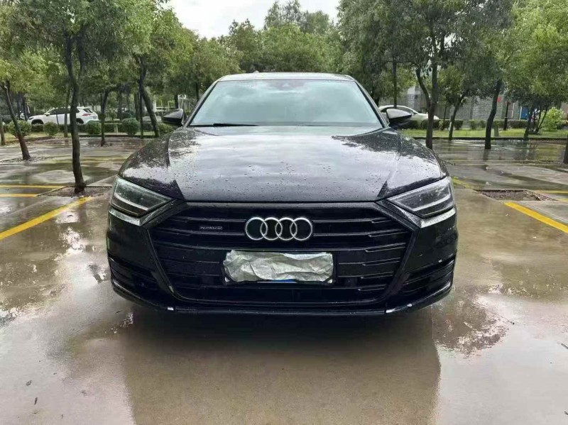 21年烟台奥迪A8L