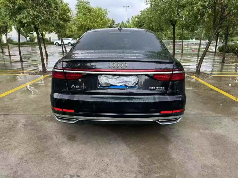 21年烟台奥迪A8L