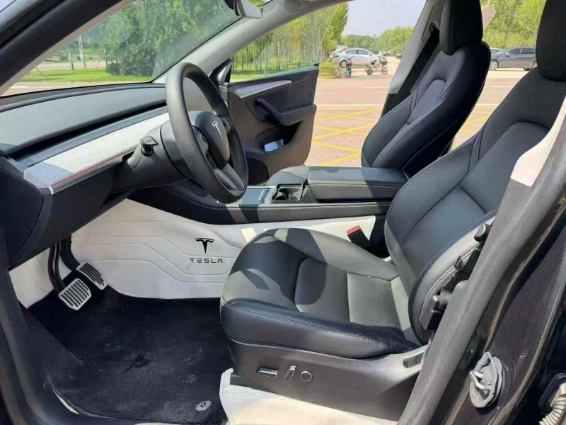 24年保定特斯拉MODEL Y