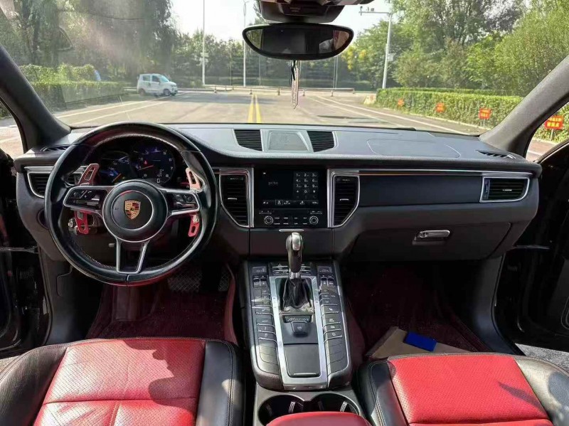 16年济宁保时捷Macan