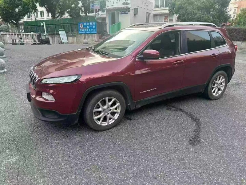 17年重庆市Jeep自由光