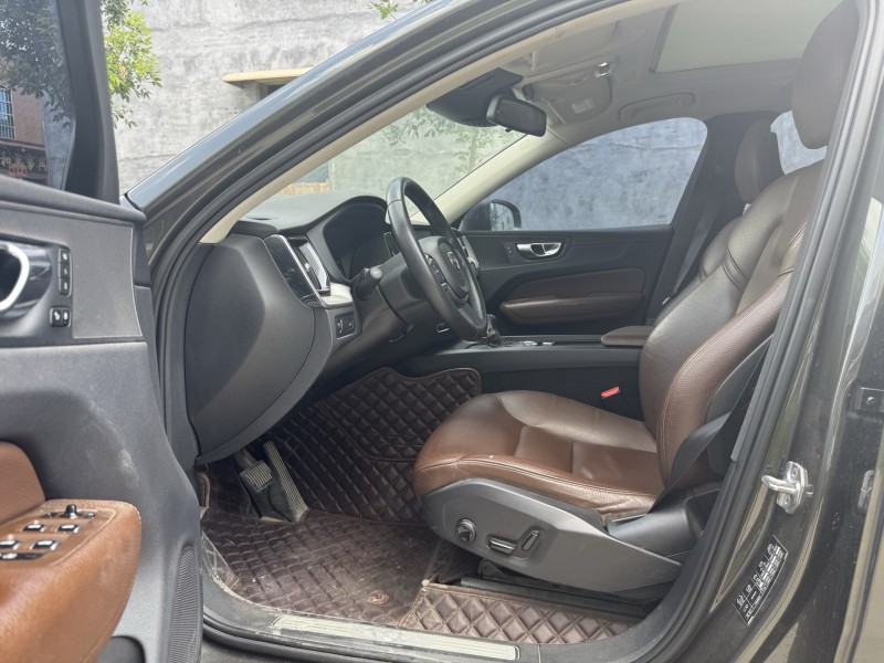 18年新乡沃尔沃XC60