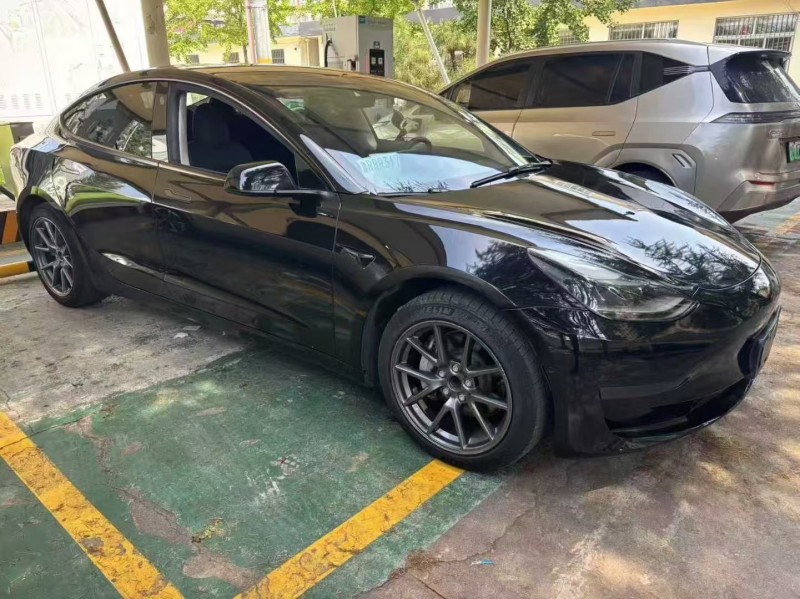 21年青岛特斯拉MODEL 3