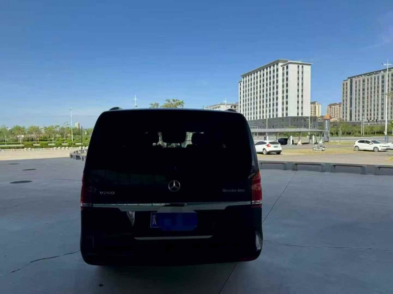 17年唐山奔驰V