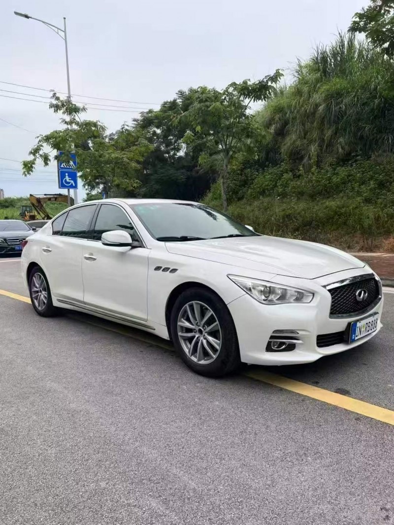 17年桂林英菲尼迪Q50L