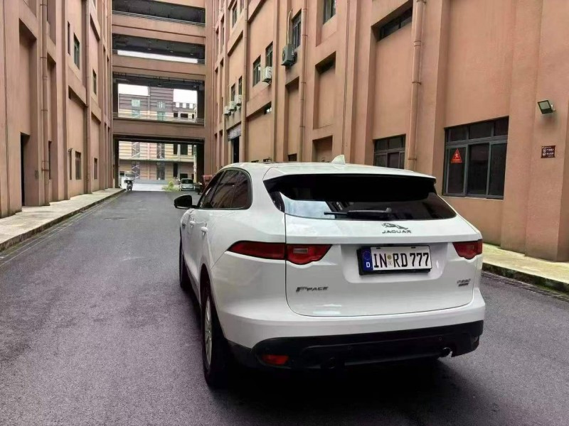 17年重庆市捷豹F-PACE