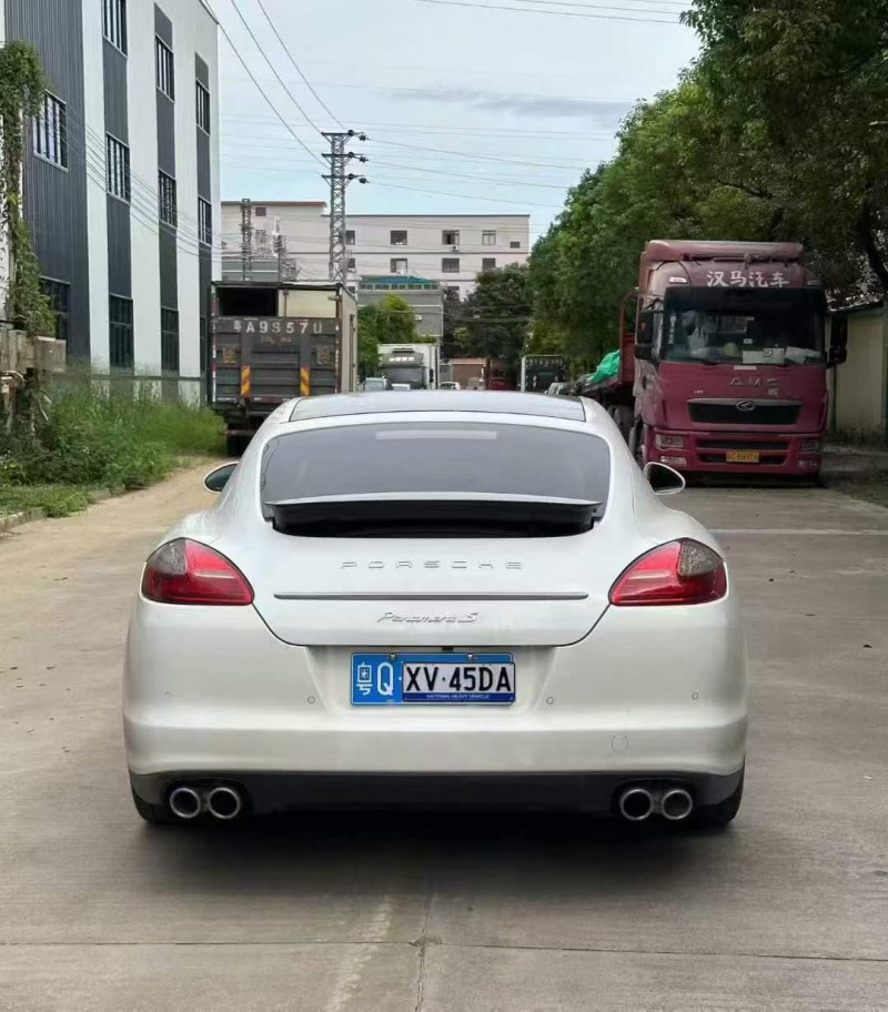 13年广州保时捷帕拉梅拉