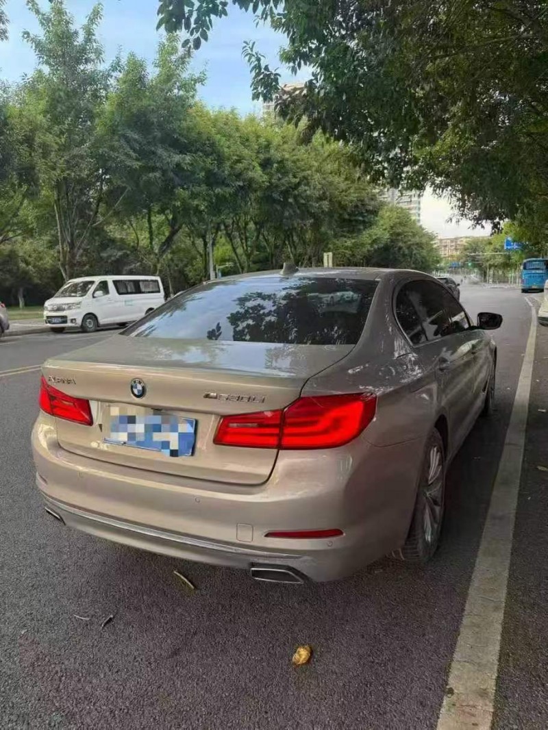 18年重庆市宝马5系
