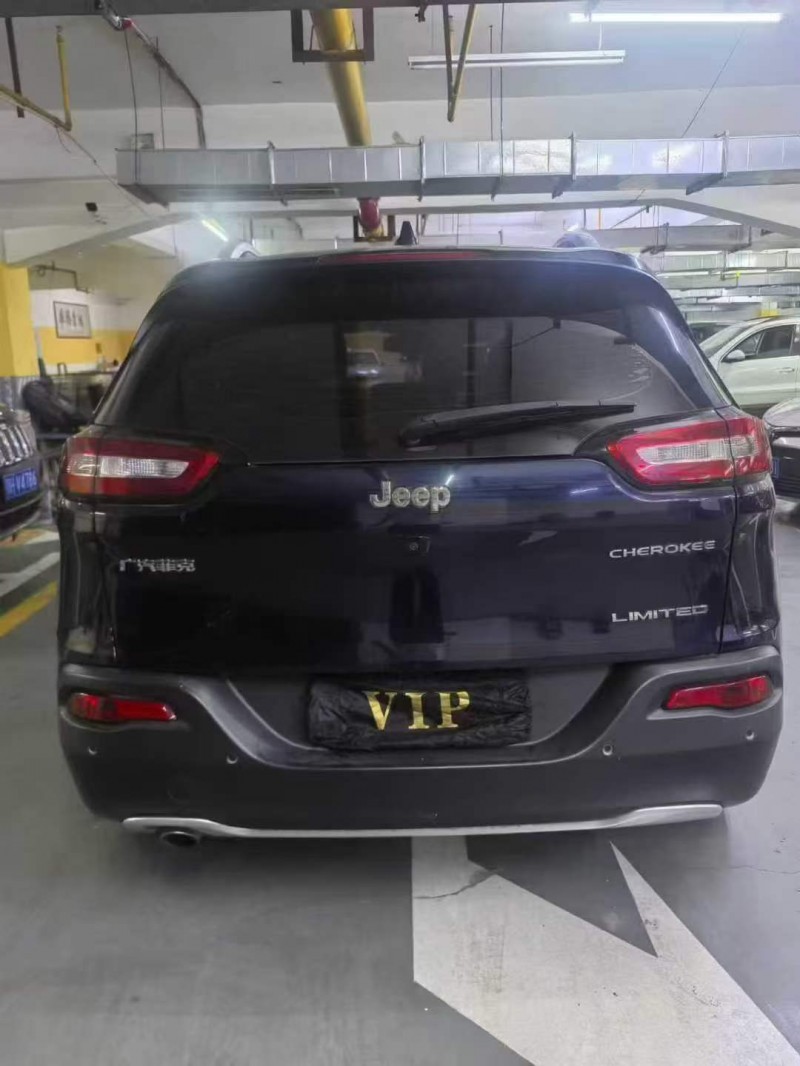 18年十堰Jeep自由光