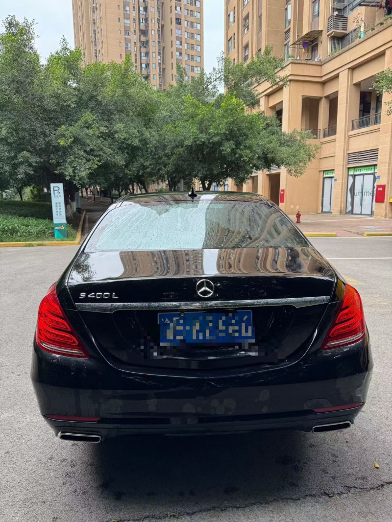 14年重庆市奔驰S