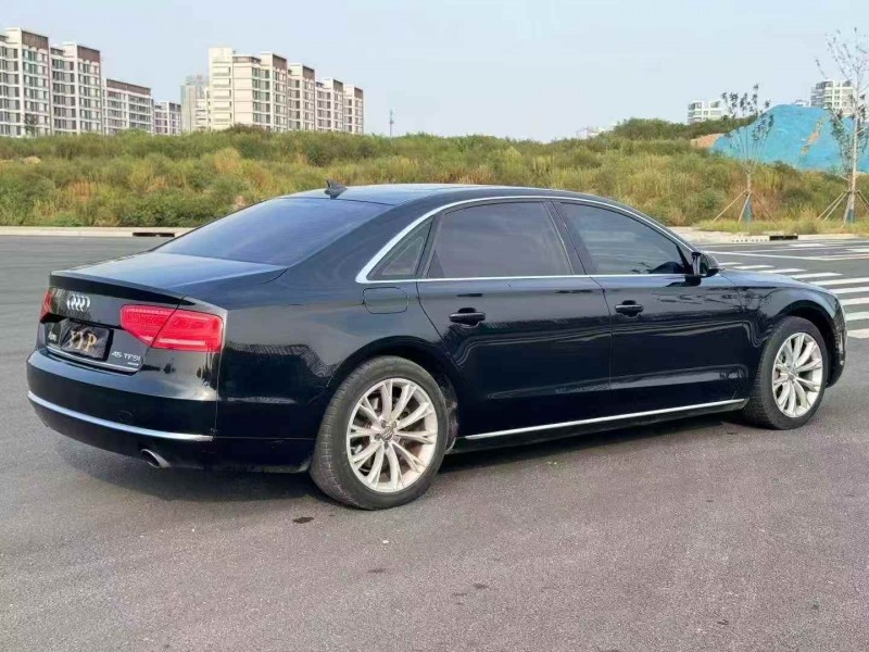 15年邯郸奥迪A8L