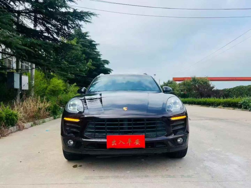 15年青岛保时捷Macan