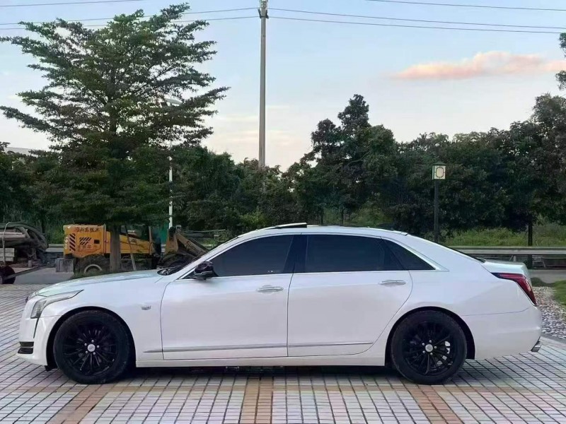 18年深圳凯迪拉克CT6