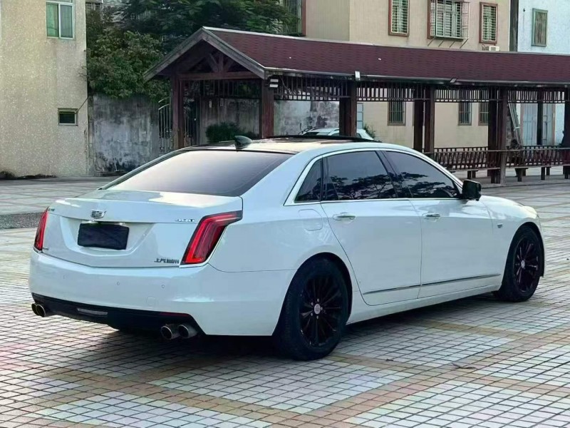 18年深圳凯迪拉克CT6