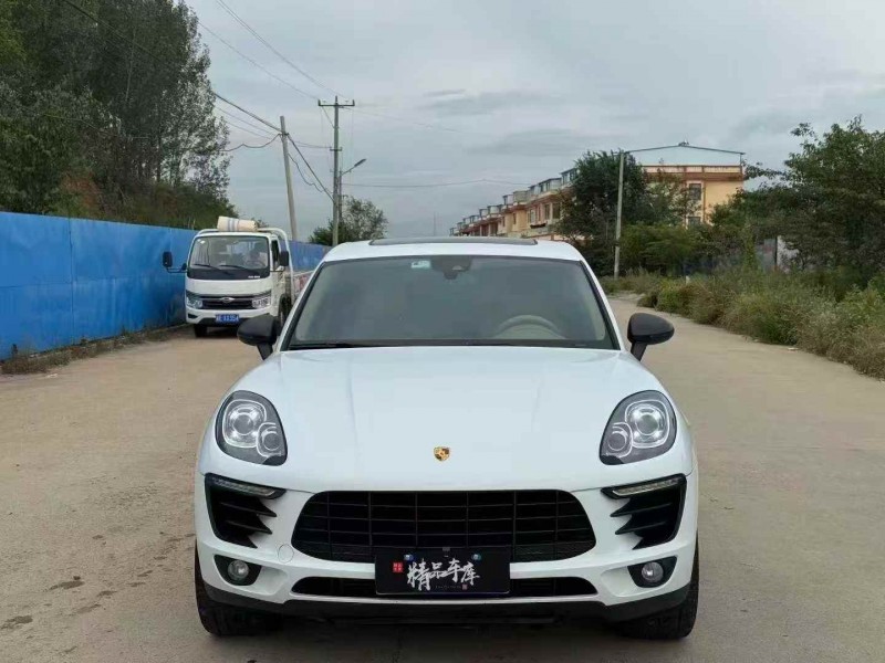 16年东营保时捷Macan