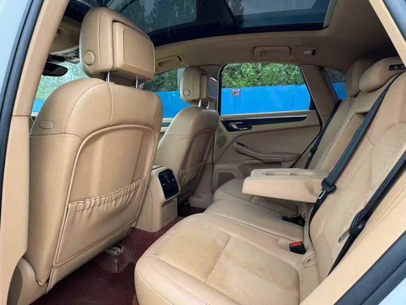 16年东营保时捷Macan