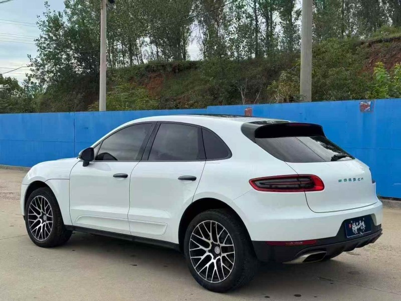 16年东营保时捷Macan