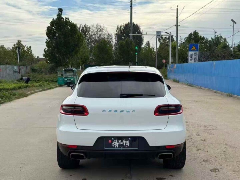 16年东营保时捷Macan