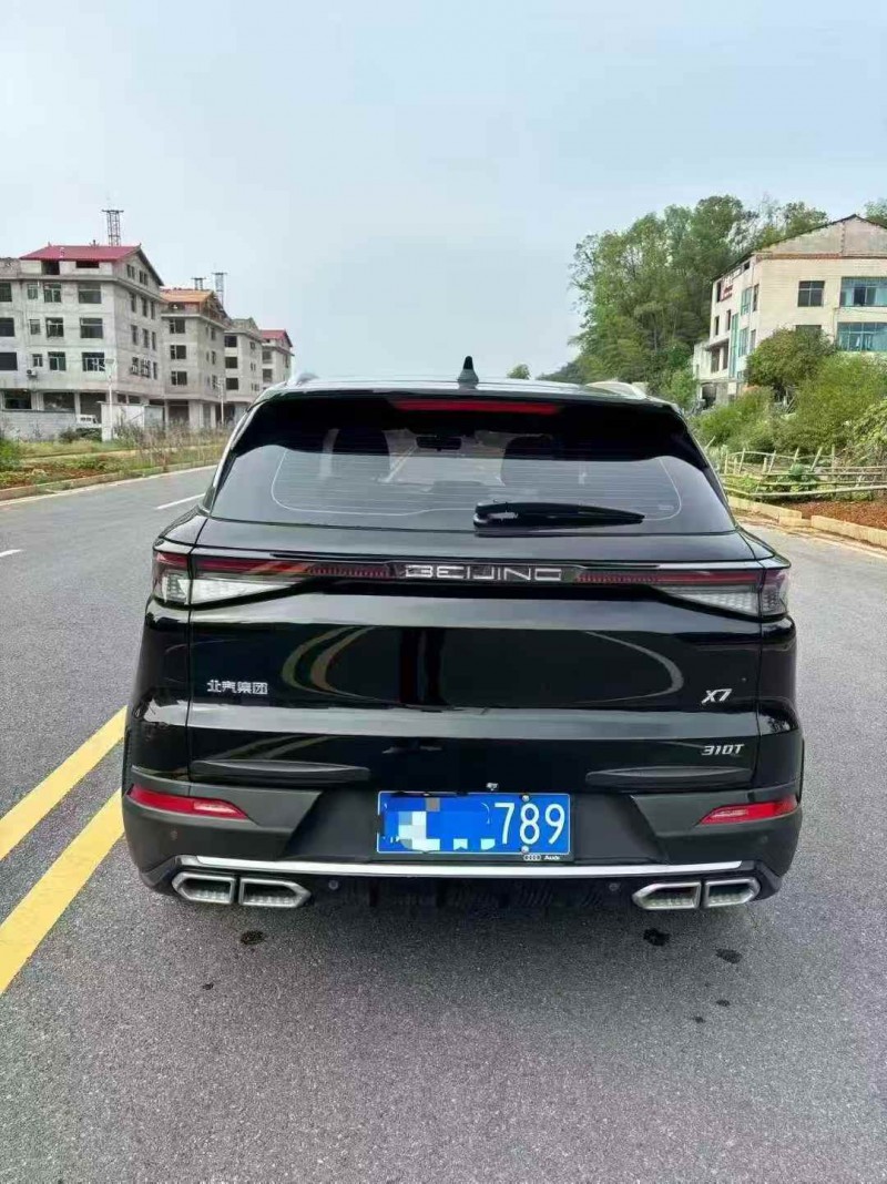 23年邵阳北汽制造X7