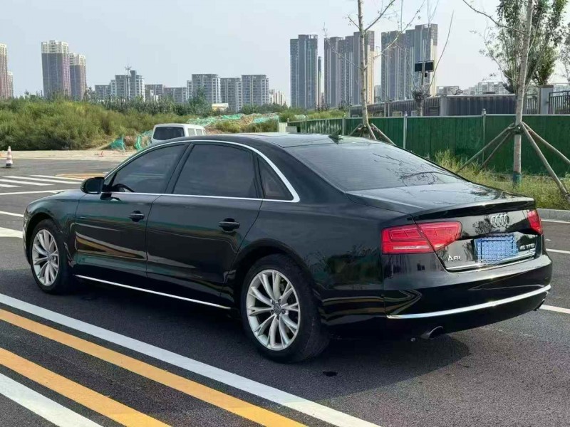 15年邯郸奥迪A8L