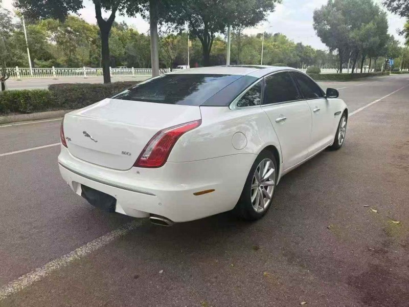 12年岳阳捷豹XJL