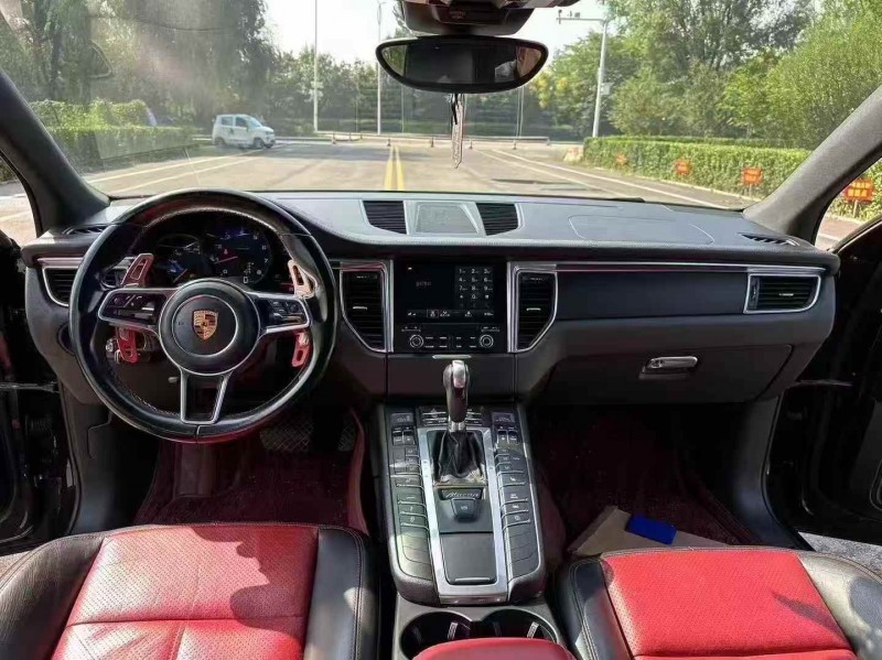 16年枣庄保时捷Macan