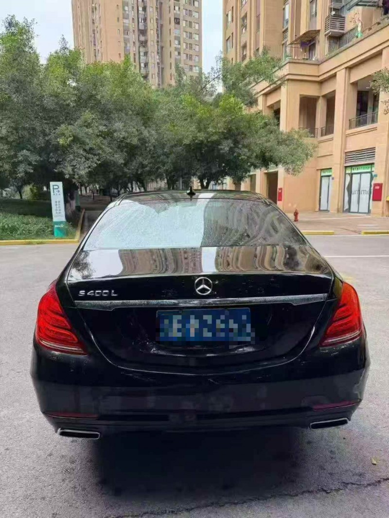 14年重庆市奔驰S