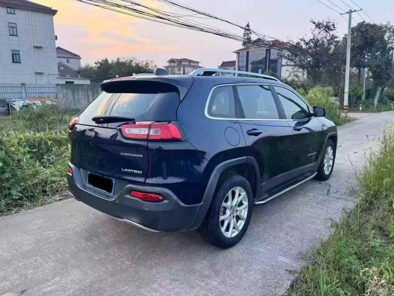 18年宁波Jeep自由光