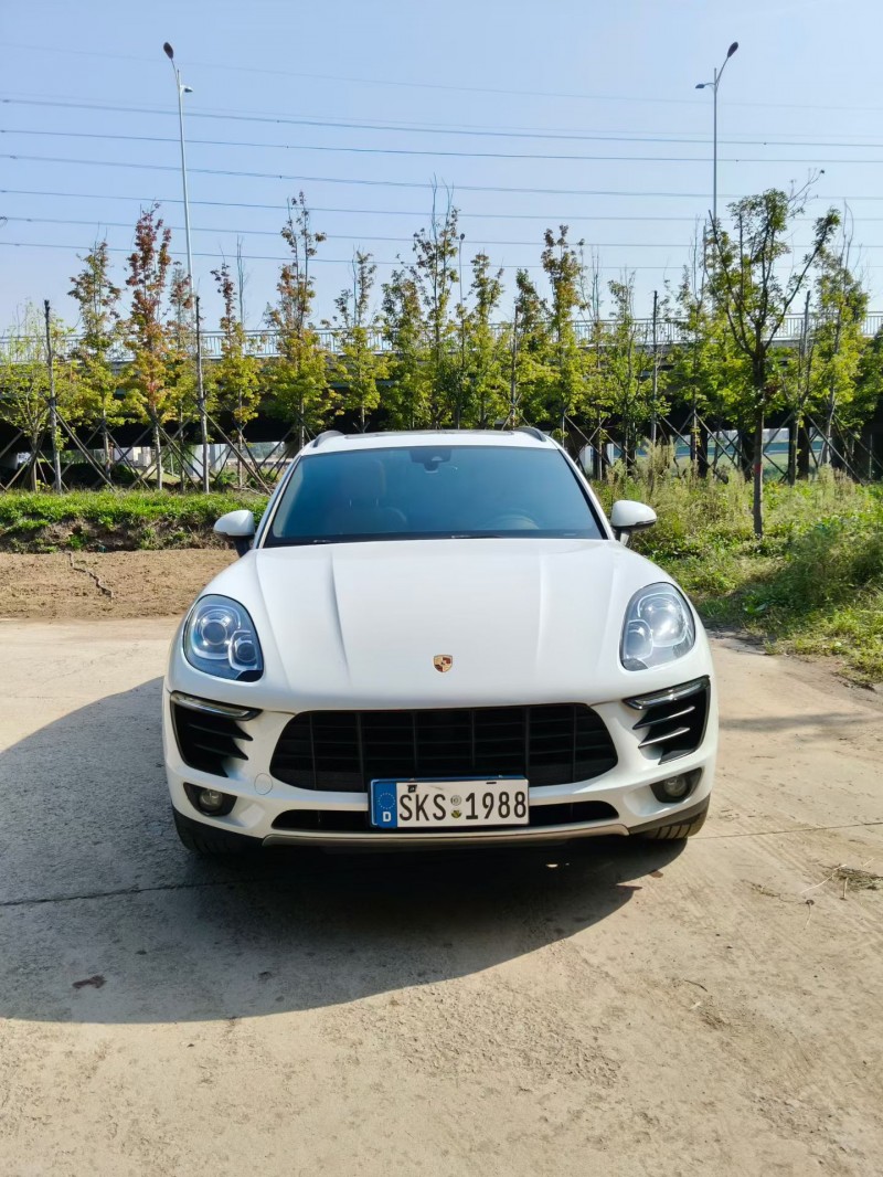 17年青岛保时捷Macan